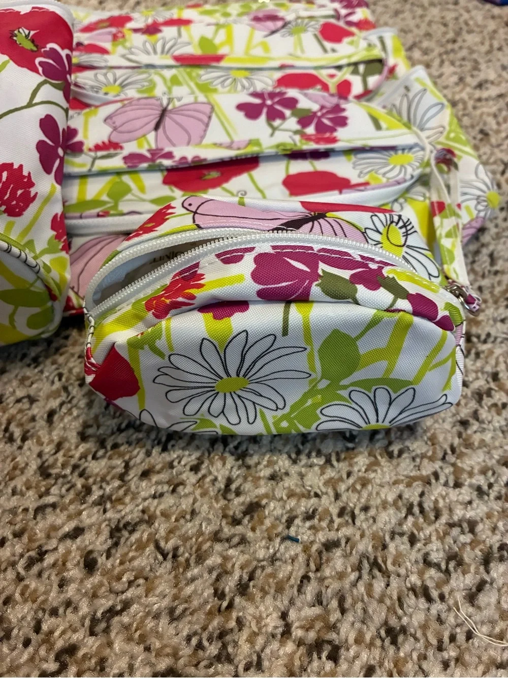 NEW 7 Clinique Flowers Butterflies Cosmetic Train Case LIMITED EDITION